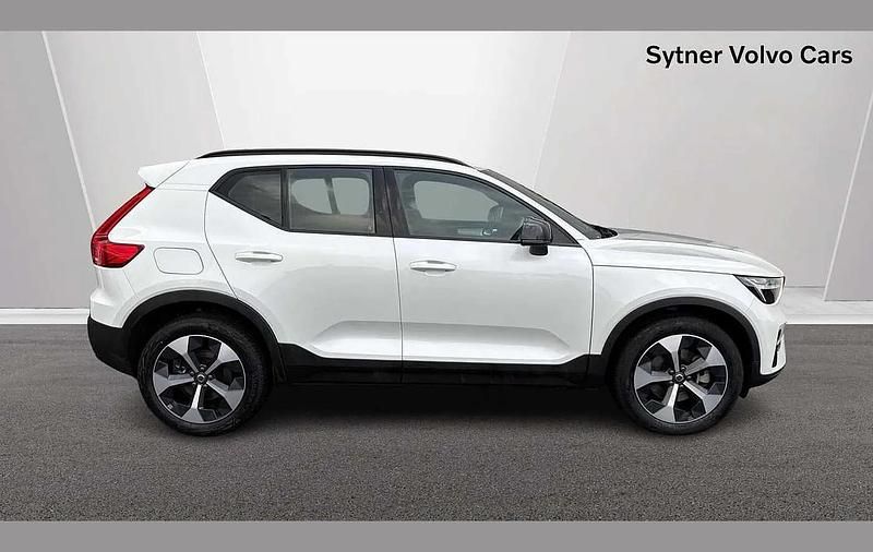 Used Volvo XC40 Plus 194 HP (142 kW) 2025 White SUV