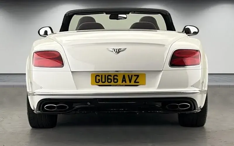 Used Bentley Continental GT Convertible Mulliner 529 HP (389 kW) 2016 White Cabriolet