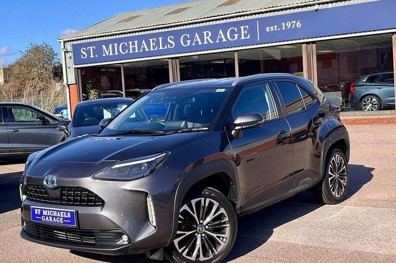 Used Toyota Yaris Hybrid 116 HP (85 kW) 2022 SUV