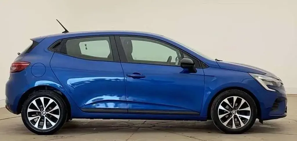 Used Renault Clio Evolution 2023 Blue Hatchback