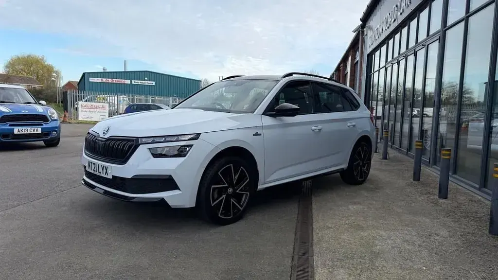 Usado Skoda 110 R Monte Carlo 2021 Blanco Utilitario