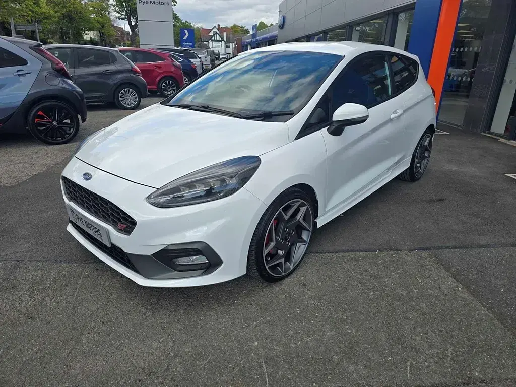 Usado Ford Fiesta ST 2019 Blanco Utilitario