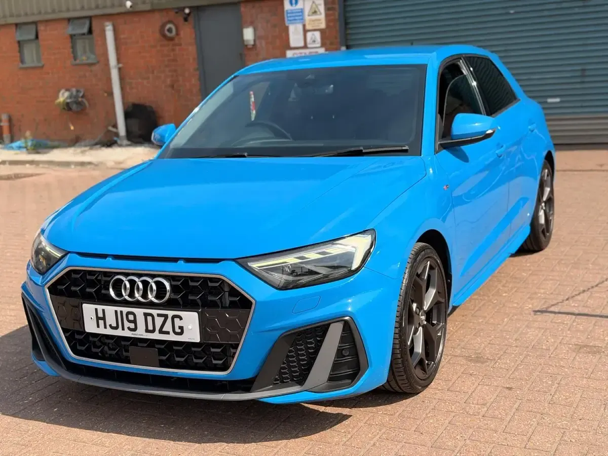 Used Audi A1 Sportback S-Line 116 HP (85 kW) 2019 Blue Hatchback