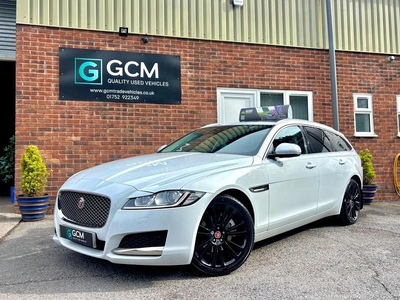 White Used 2018 Jaguar XF Sportbrake Portfolio Estate | £12,990 (Fair price) - Image 1/2