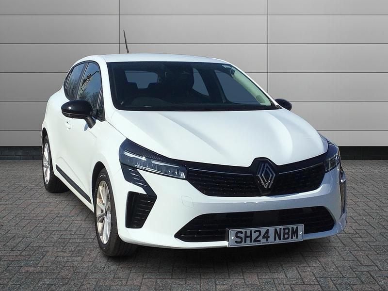 White Used 2024 Renault Clio V Evolution Hatchback | £14,995 (Fair price) - Image 1/1
