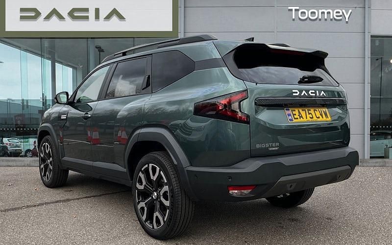 Ny Dacia Bigster Journey 155 HK (114 kW) 2025 Grön SUV