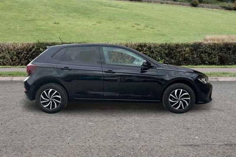 Used VW Polo Life 95 HP (69 kW) 2025 Black Hatchback