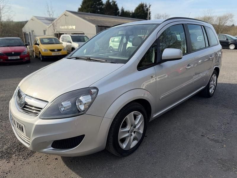 Used Vauxhall Zafira 120 HP (88 kW) 2014 Silver MPV