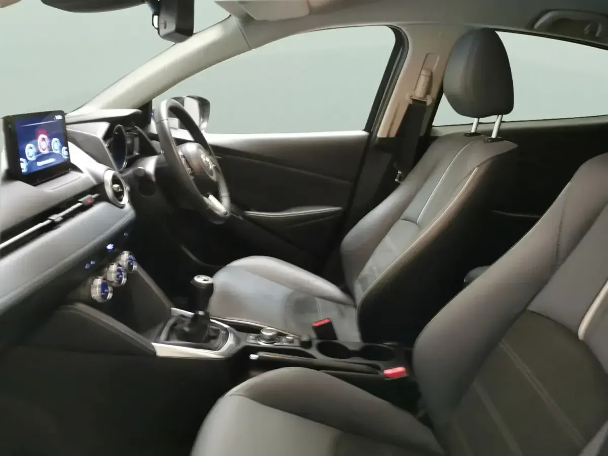 Begagnad Mazda 2 Inclusive 2023 Blå Halvkombi