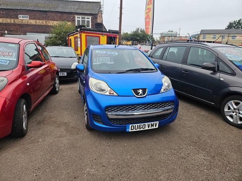 Used Peugeot 107 68 HP (50 kW) 2010 Blue Hatchback