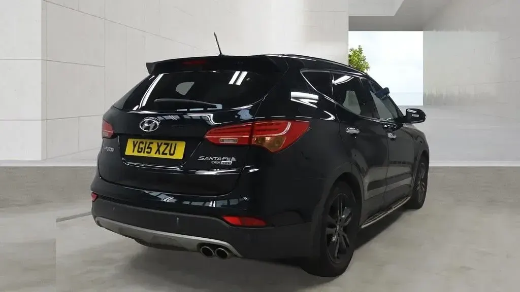 Used Hyundai Santa Fe Premium SE 200 HP (147 kW) 2015 Black SUV