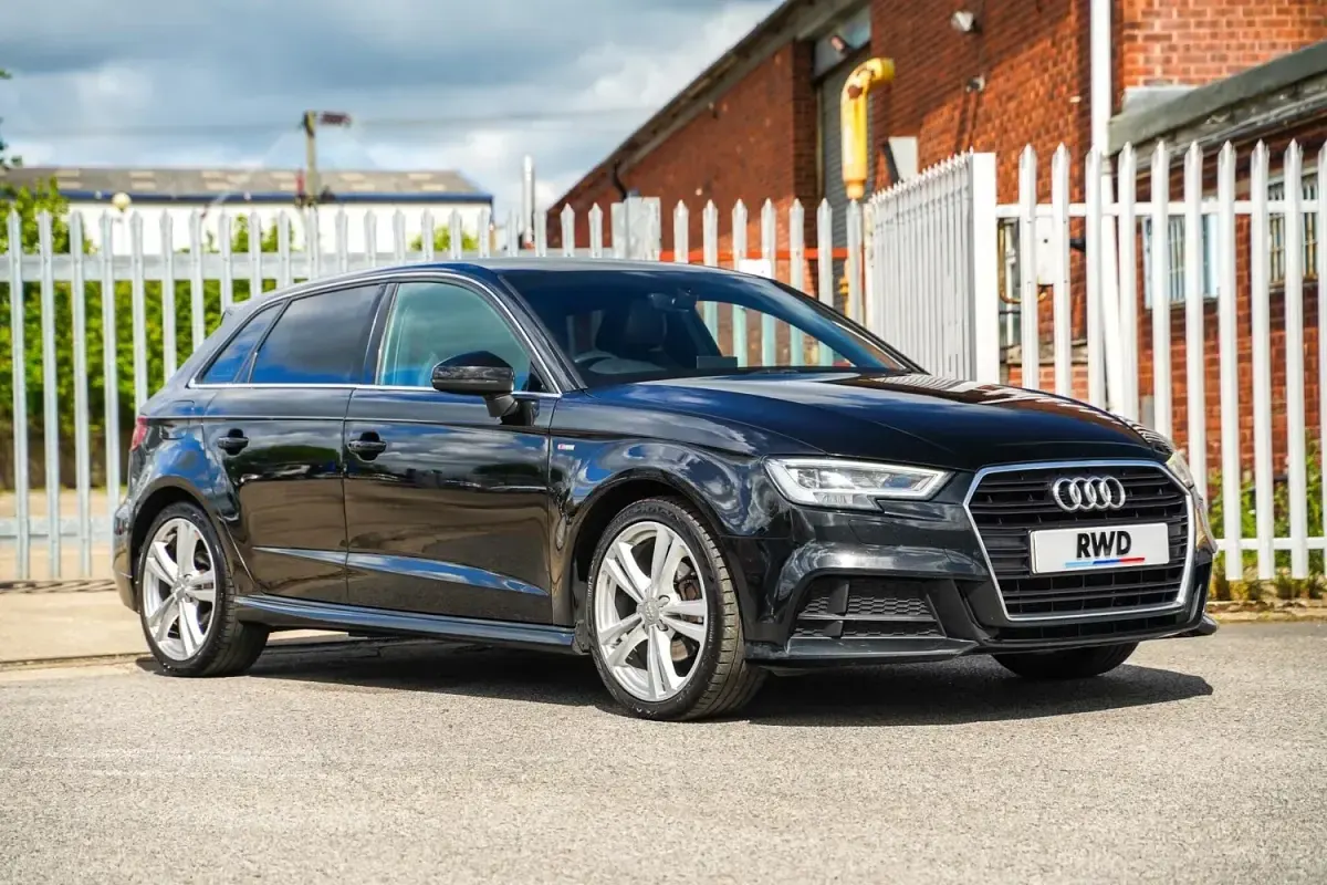Usado Audi A3 S-Line 150 HP (110 kW) 2020 Preto Sedan