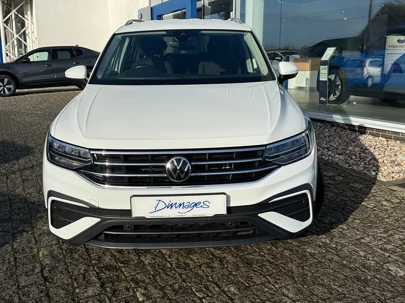 Used VW Tiguan Allspace Life 150 HP (110 kW) 2022 White SUV