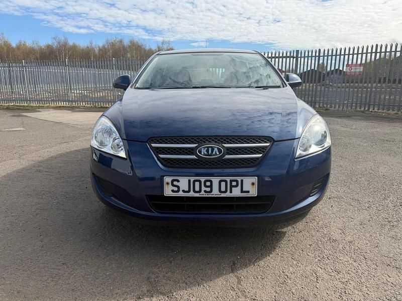 Używany Kia Ceed 2009 Niebieski Hatchback