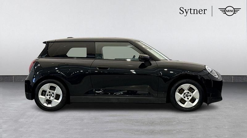 Usado Mini Cooper Hatch 133 kW (181 CV) 2024 Negro Utilitario