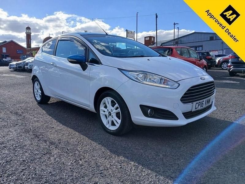 White Used 2016 Ford Fiesta Zetec Hatchback | £3,495 (Good price) - Image 1/4