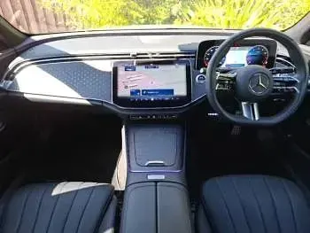 Usado Mercedes E200 AMG line 204 HP (150 kW) 2025 Prateado Sedan