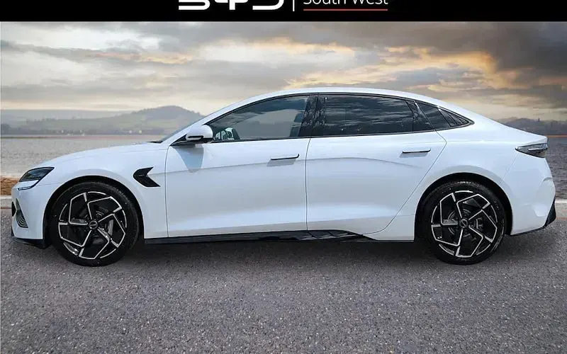 New BYD Seal Design 230 kW (313 HP) 2025 White Sedan