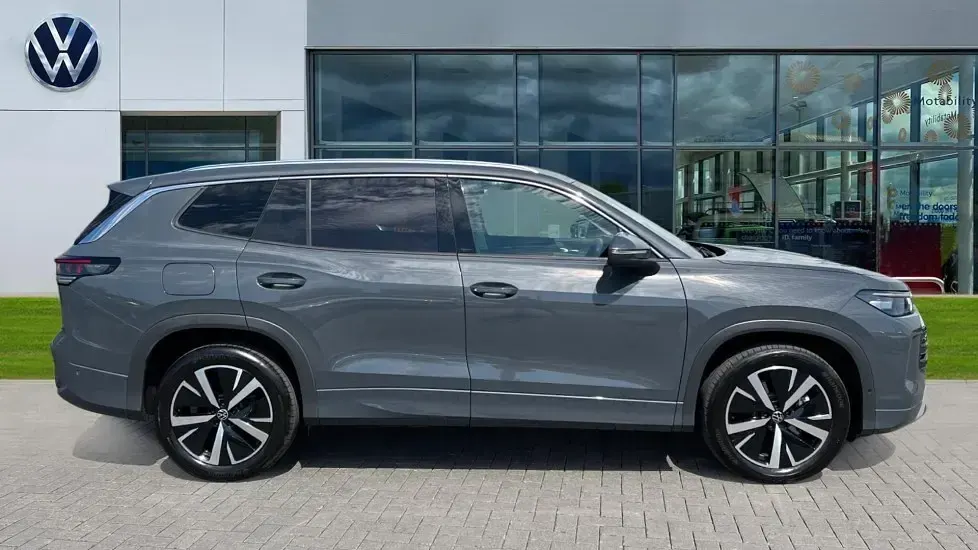 Used VW Tayron Elegance 150 HP (110 kW) 2026 Dolphin grey metallic SUV