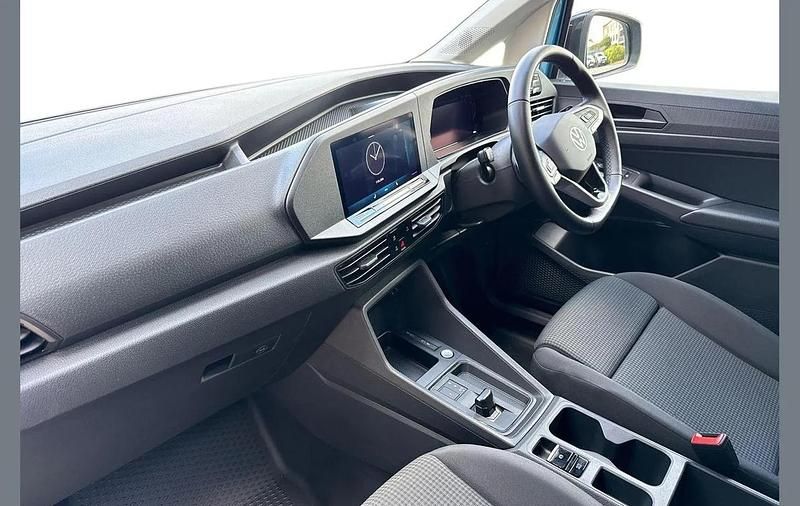 Usado VW Caddy Pro 122 CV (89 kW) 2024 Azul Monovolumen