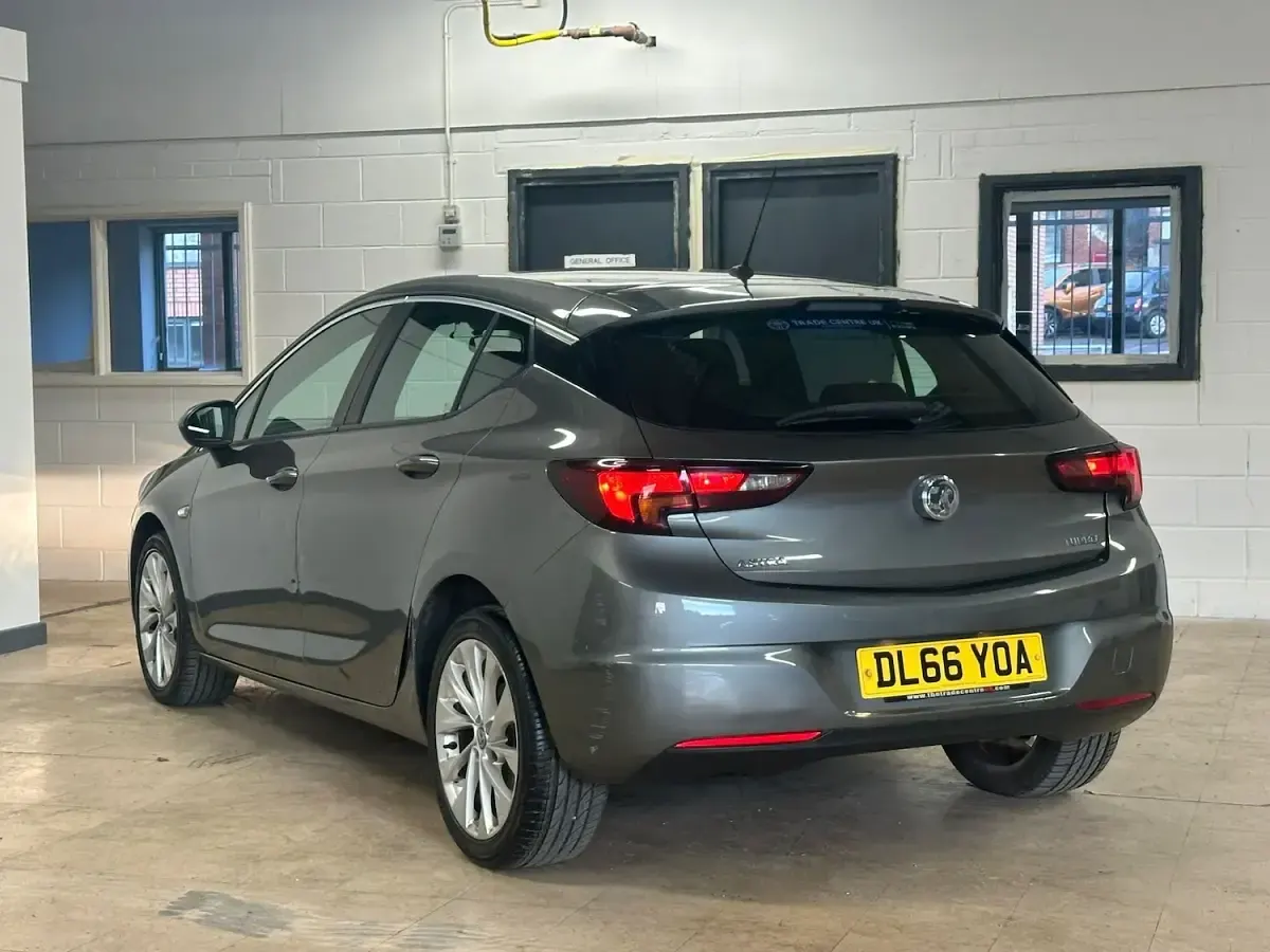 Used Vauxhall Astra Design Edition 2016 Grey Hatchback