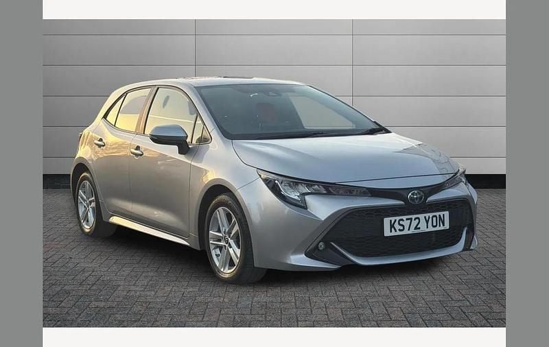 Used Toyota Corolla 122 HP (89 kW) 2023 Silver Hatchback