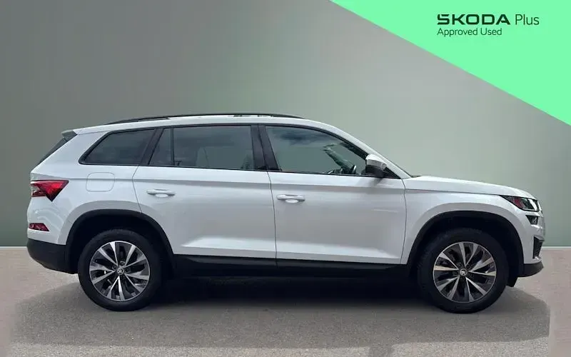 Used Skoda Kodiaq SE Drive 150 HP (110 kW) 2023 White SUV