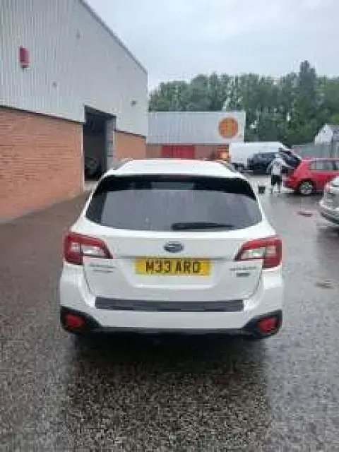 Used Subaru Outback 2015 White Estate