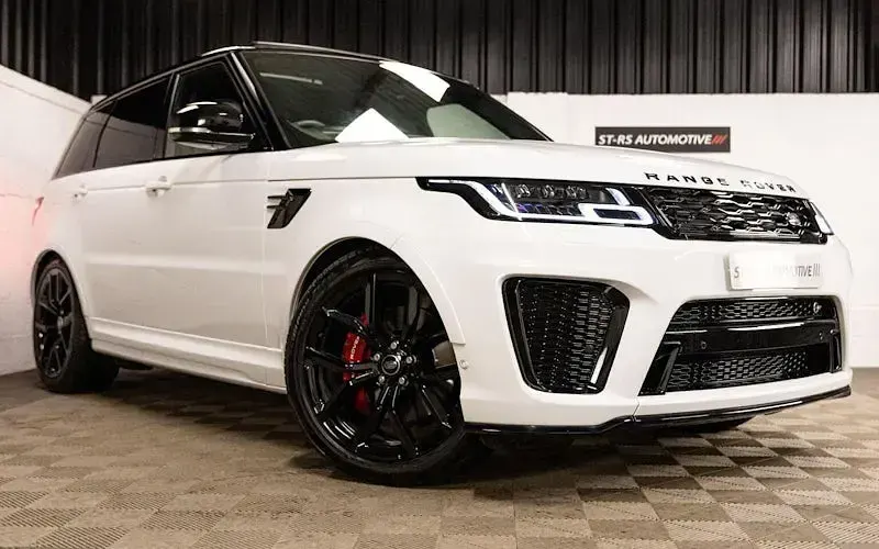 Second-hand Land Rover Range Rover Sport SVR 575 CP (422 kW) 2021 SUV