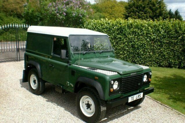 Used 2001 Land Rover Defender SUV | £8,995 - Image 1/4