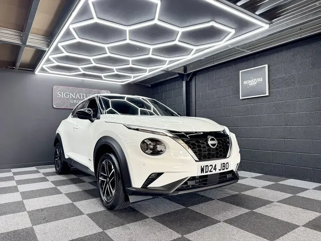 Used Nissan Juke N-Connecta 143 HP (105 kW) 2024 White SUV