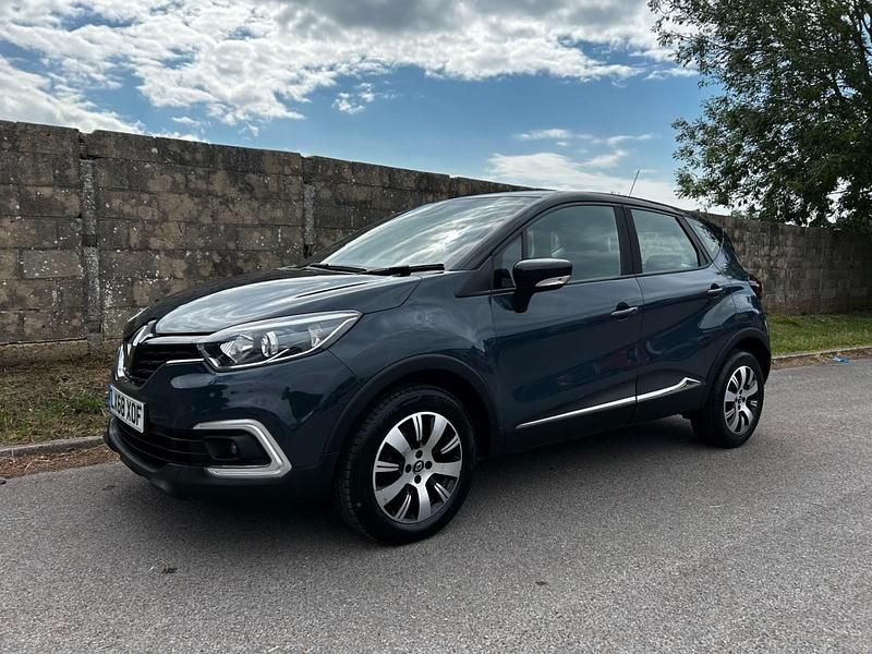 Used Renault Captur Play 90 HP (66 kW) 2018 Blue SUV