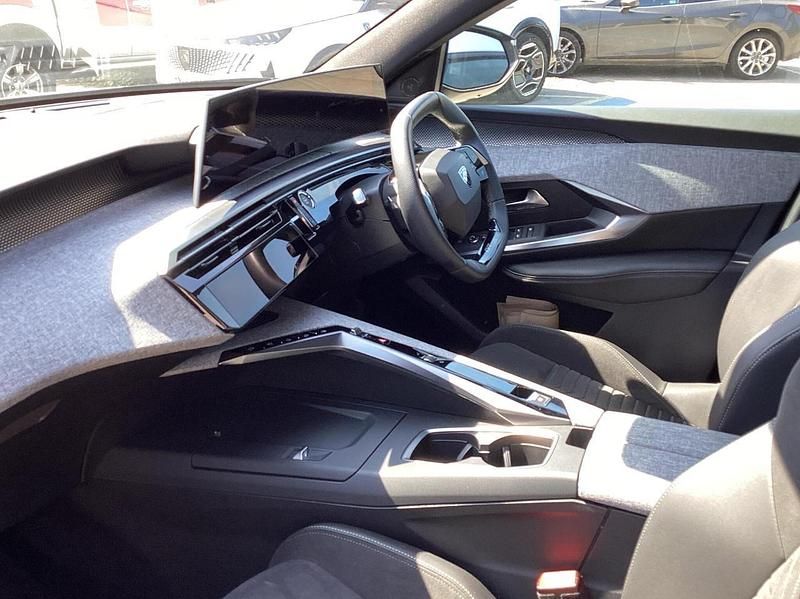 Grey Used 2024 Peugeot 3008 GT SUV | £24,606 (Good price) - Image 1/4