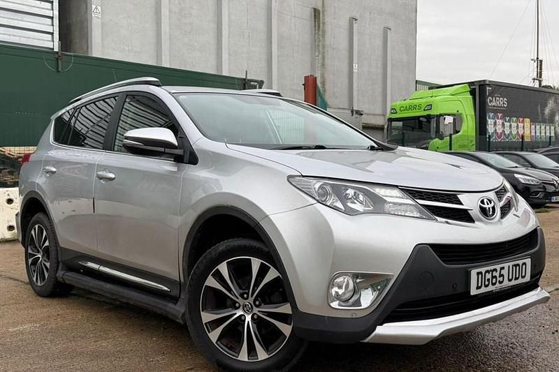 Silver Used 2015 Toyota RAV4 Estate | £9,000 (Good price) - Image 1/1