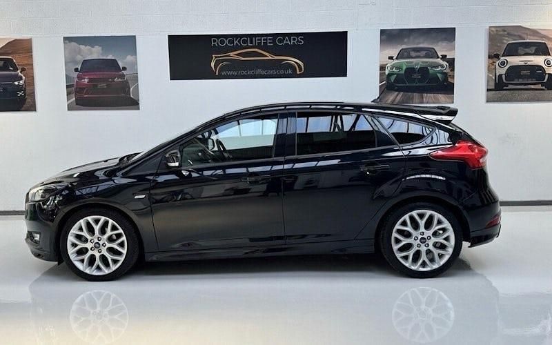 Używany Ford Focus ST-Line 120 KM (88 kW) 2017 Hatchback
