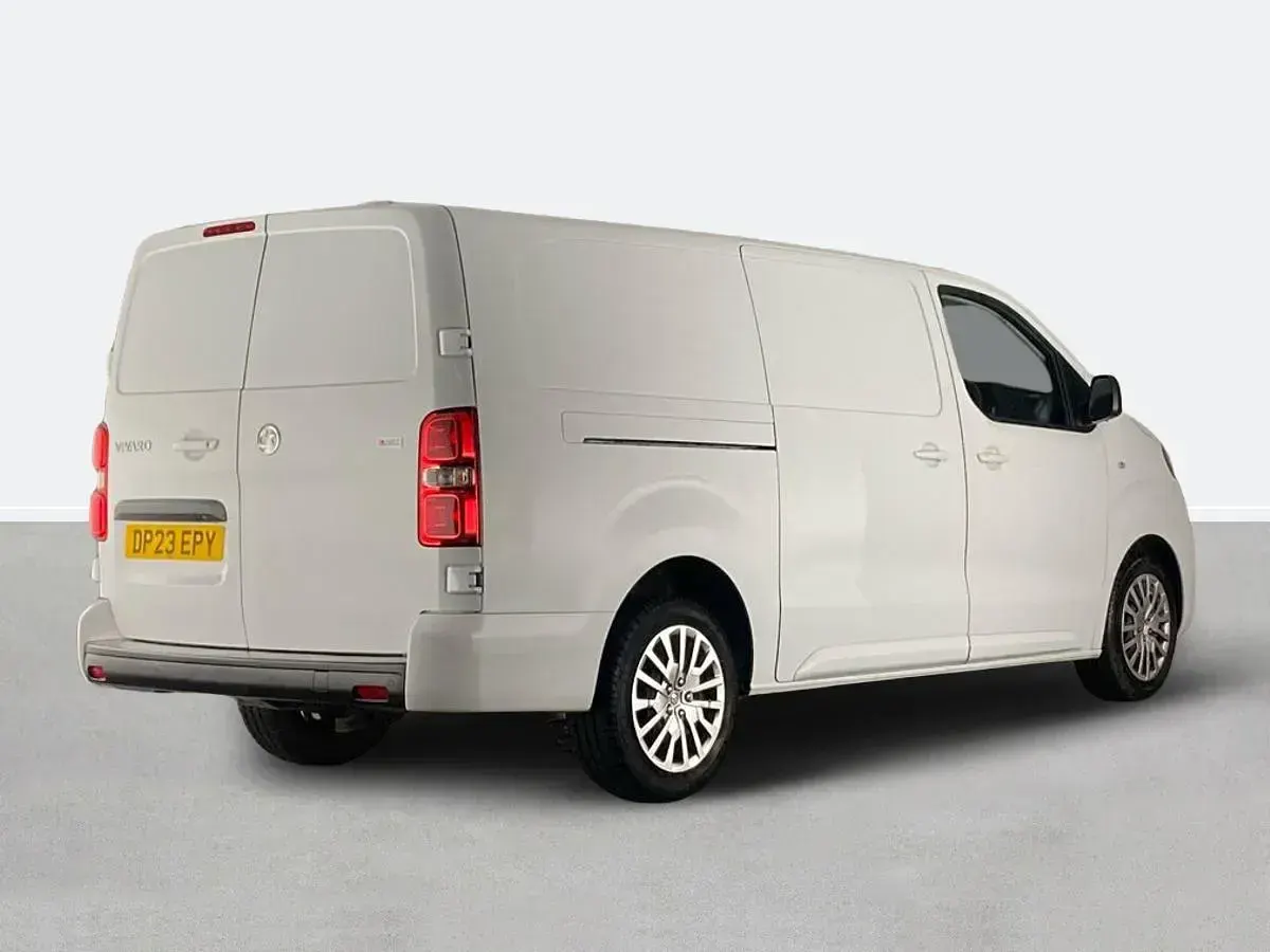 Used Vauxhall Vivaro 100 HP (73 kW) 2023 White MPV