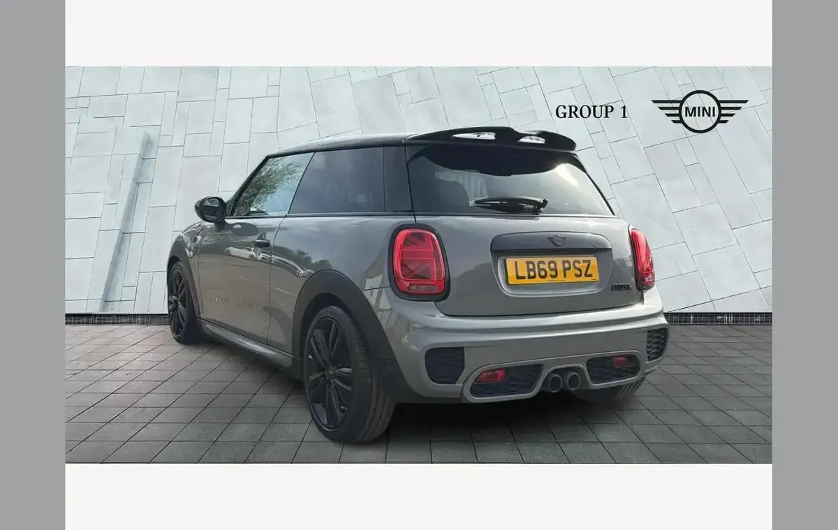 Usado Mini Cooper S Sport 192 CV (141 kW) 2019 Gris Utilitario