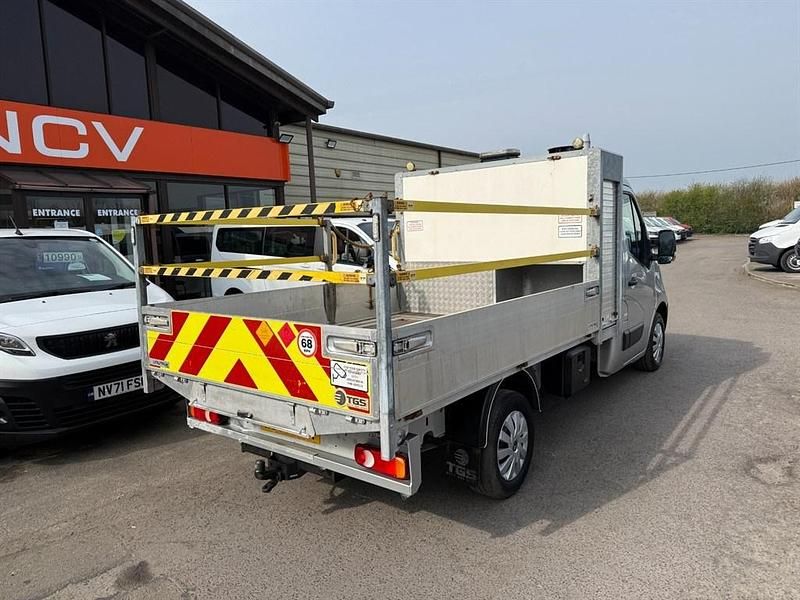 Used Vauxhall Movano 130 HP (95 kW) 2019 Silver MPV