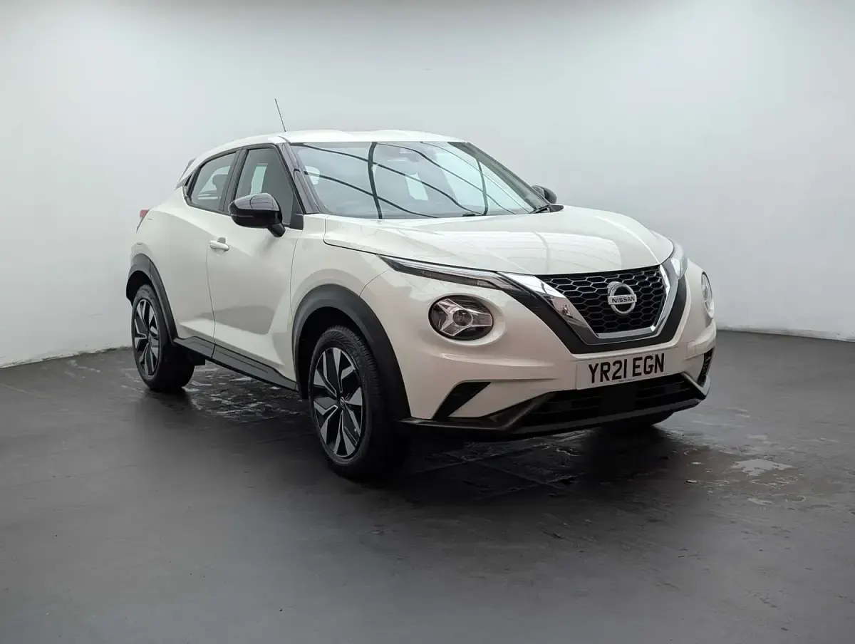 Used Nissan Juke Acenta 117 HP (86 kW) 2021 White SUV