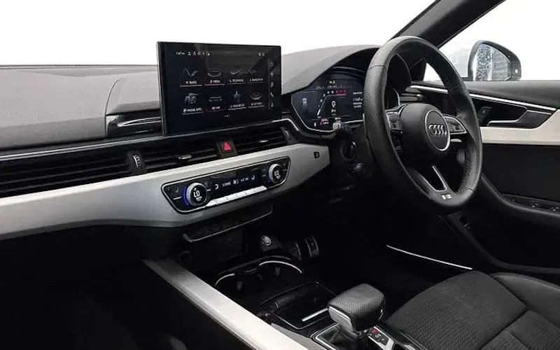 Used Audi A4 S-Line 204 HP (150 kW) 2025 Estate