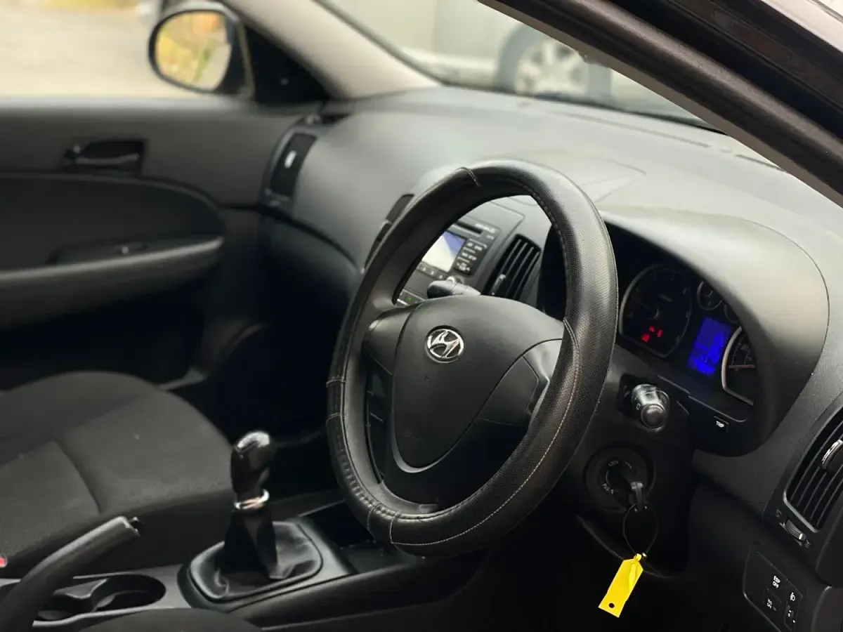 Used Hyundai i30 Classic 90 HP (66 kW) 2012 Black Hatchback