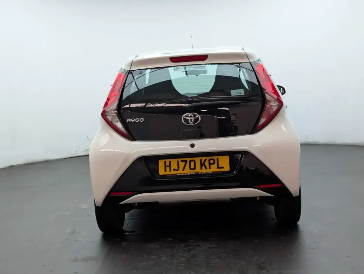 Usado Toyota Aygo X-play 2020 Branco Citadino