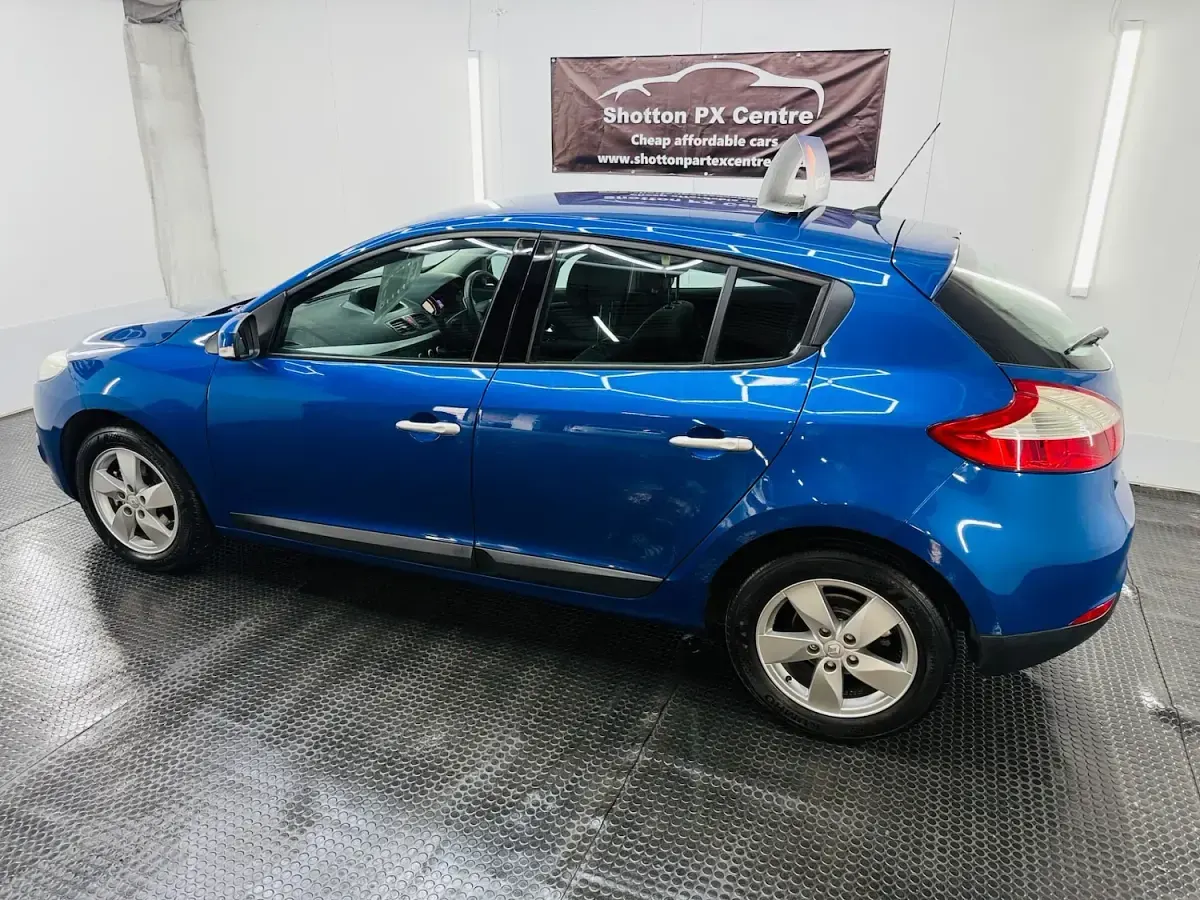Used Renault Mégane Dynamique 110 HP (80 kW) 2010 Blue Hatchback