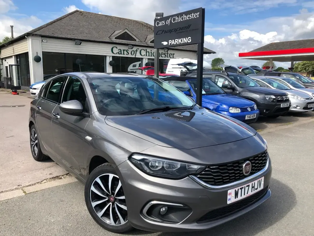 Used Fiat Tipo Lounge 95 HP (69 kW) 2017 Grey Hatchback