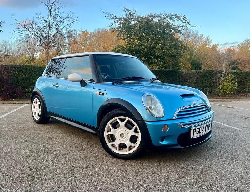 Begagnad Mini Cooper S Hatch 2002 Blå Halvkombi