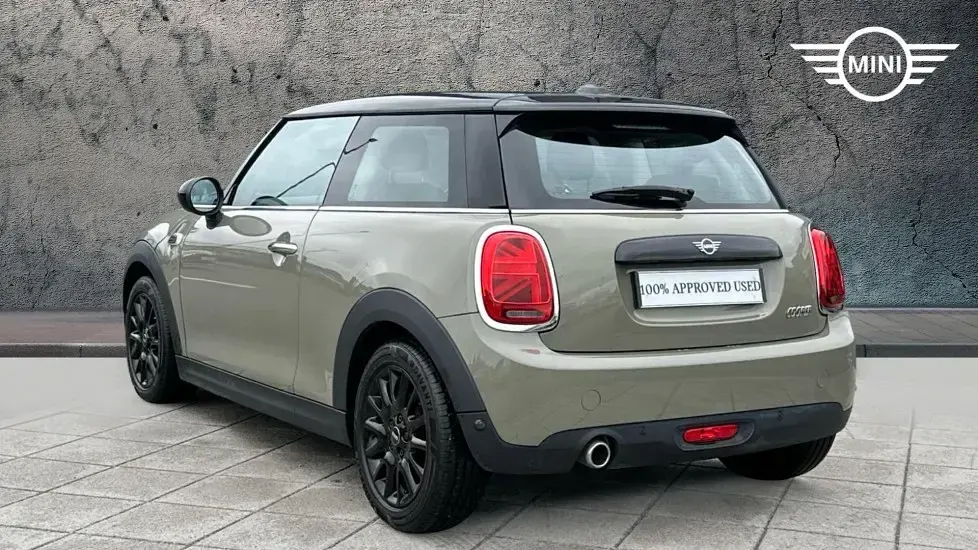 Used Mini Cooper Classic 134 HP (98 kW) 2018 Grey Hatchback