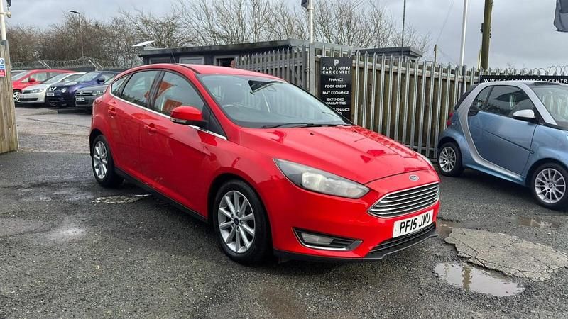Used Ford Focus Titanium 2015 Red Hatchback