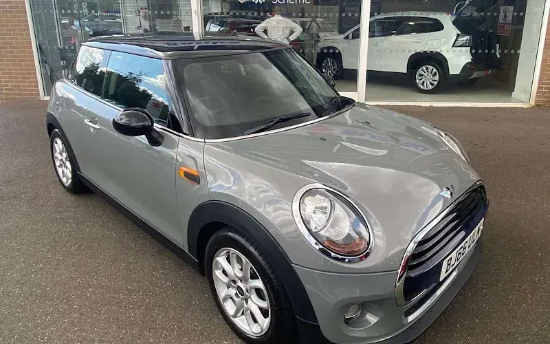 Used Mini Cooper D Hatch 116 HP (85 kW) 2017 Hatchback