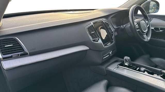 Used Volvo XC90 Momentum 232 HP (170 kW) 2022 SUV