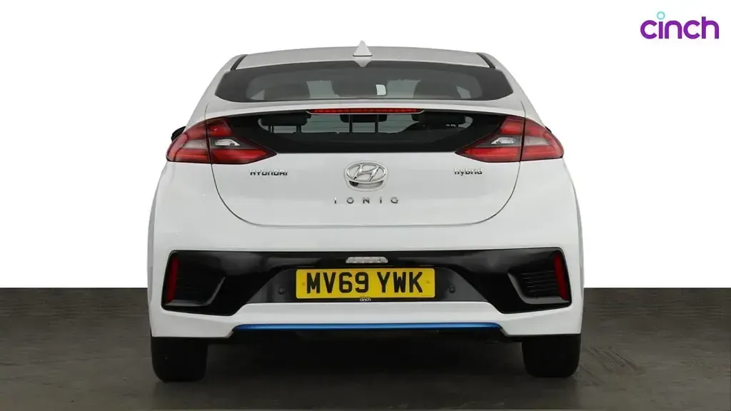 Used Hyundai Ioniq Premium SE 141 HP (103 kW) 2019 White Hatchback
